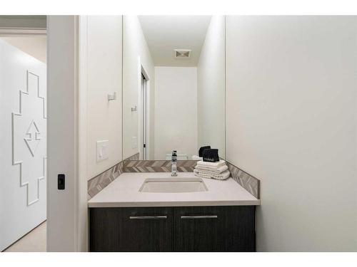 275114 Lochend Road, Rural Rocky View County, AB - Indoor Photo Showing Bathroom