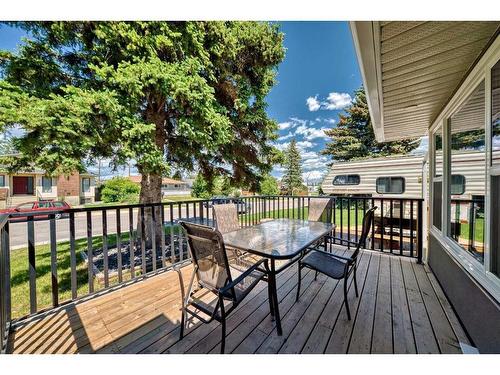 4611 Forman Crescent Se, Calgary, AB - Outdoor With Deck Patio Veranda With Exterior