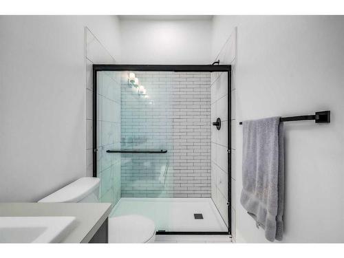 133 Walgrove Common Se, Calgary, AB - Indoor Photo Showing Bathroom