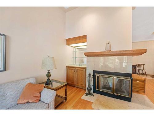 36 Bow Landing Nw, Calgary, AB - Indoor Photo Showing Kitchen With Double Sink