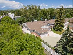 36 Bow Landing NW Calgary, AB T3B 5J8