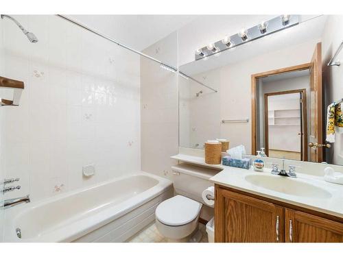 36 Bow Landing Nw, Calgary, AB - Indoor Photo Showing Bathroom