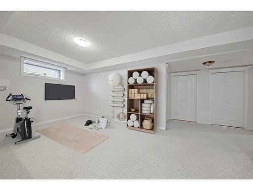 468 Mckenzie Lake Bay Se, Calgary, AB - Indoor