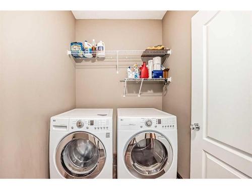 41 Everbrook Drive Sw, Calgary, AB - Indoor Photo Showing Laundry Room