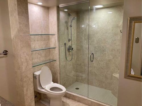 301-330 26 Avenue Sw, Calgary, AB - Indoor Photo Showing Bathroom