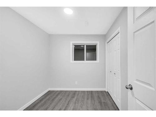 102-1728 34 Street Se, Calgary, AB - Indoor Photo Showing Other Room