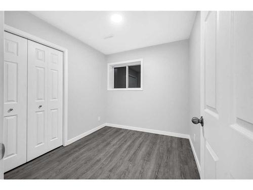 102-1728 34 Street Se, Calgary, AB - Indoor Photo Showing Other Room