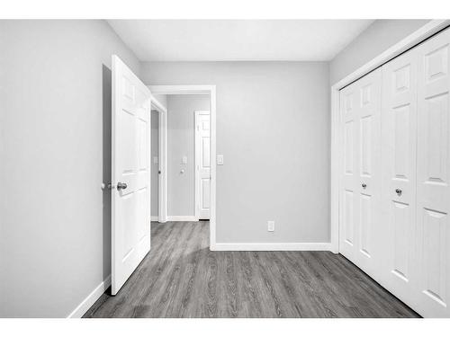 102-1728 34 Street Se, Calgary, AB - Indoor Photo Showing Other Room