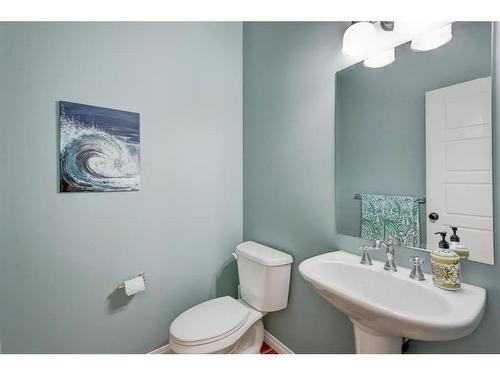 36 Auburn Springs Cove Se, Calgary, AB - Indoor Photo Showing Bathroom