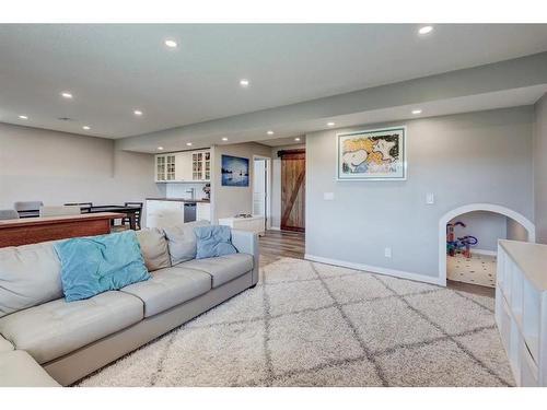 36 Auburn Springs Cove Se, Calgary, AB - Indoor Photo Showing Living Room