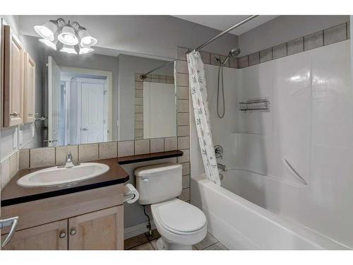 114 Kincora Park Nw, Calgary, AB - Indoor Photo Showing Bathroom