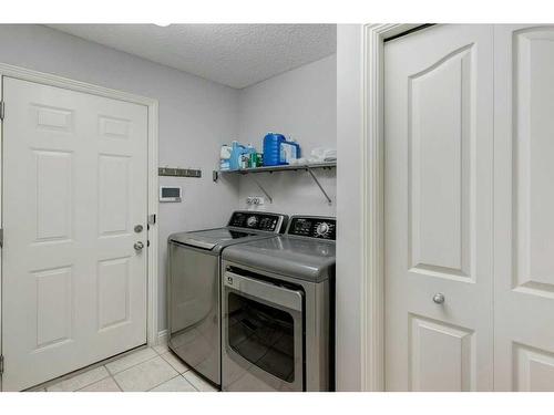 114 Kincora Park Nw, Calgary, AB - Indoor Photo Showing Laundry Room