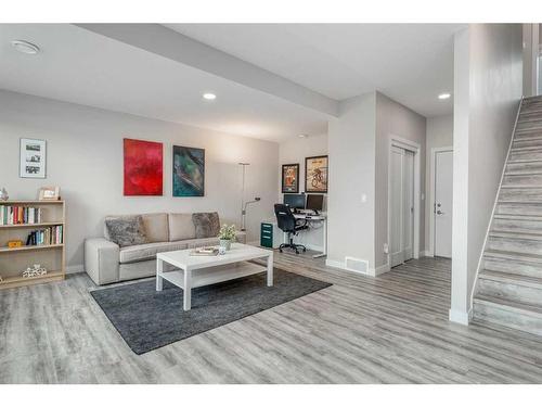 1865 Na'A Drive Sw, Calgary, AB - Indoor Photo Showing Living Room