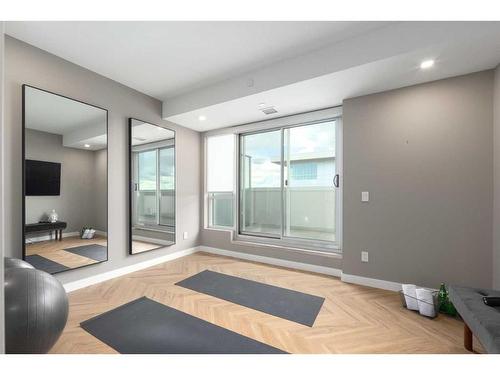 802-8505 Broadcast Avenue Sw, Calgary, AB - Indoor Photo Showing Other Room