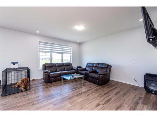 96 Cityline Point Ne, Calgary, AB - Indoor Photo Showing Living Room