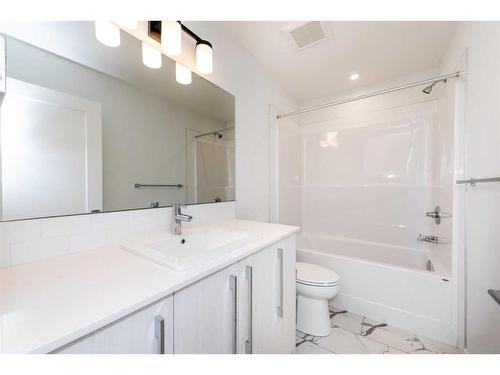 811 Carrington Boulevard Nw, Calgary, AB - Indoor Photo Showing Bathroom