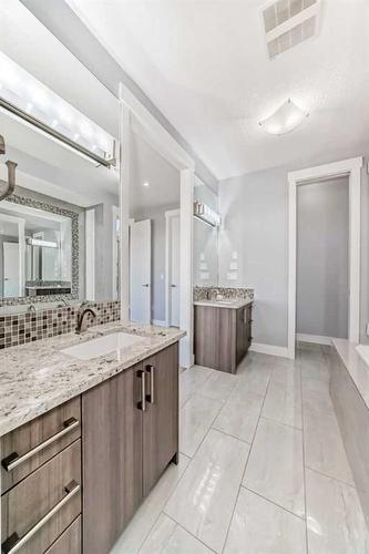 66 Heston Street Nw, Calgary, AB - Indoor Photo Showing Bathroom