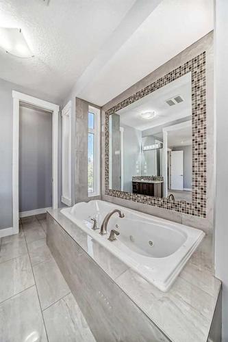 66 Heston Street Nw, Calgary, AB - Indoor Photo Showing Bathroom