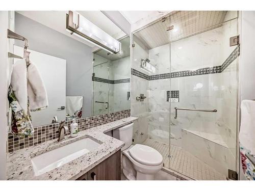 66 Heston Street Nw, Calgary, AB - Indoor Photo Showing Bathroom