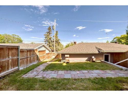 66 Heston Street Nw, Calgary, AB - Outdoor