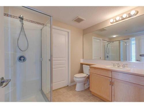 404-1718 14 Avenue Nw, Calgary, AB - Indoor Photo Showing Bathroom