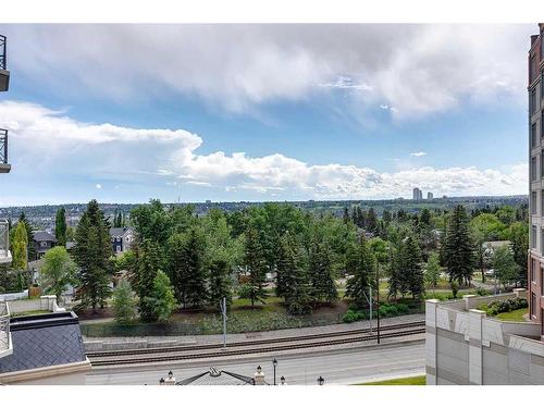 404-1718 14 Avenue Nw, Calgary, AB - Outdoor With View