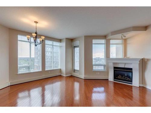 404-1718 14 Avenue Nw, Calgary, AB - Indoor With Fireplace