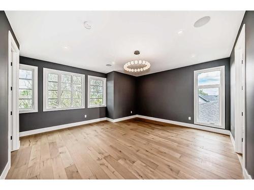 1931 43 Avenue Sw, Calgary, AB - Indoor Photo Showing Other Room