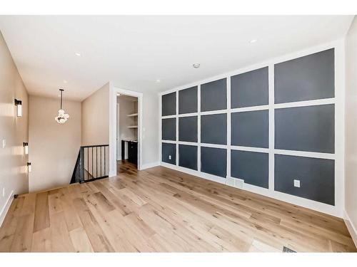 1931 43 Avenue Sw, Calgary, AB - Indoor Photo Showing Other Room