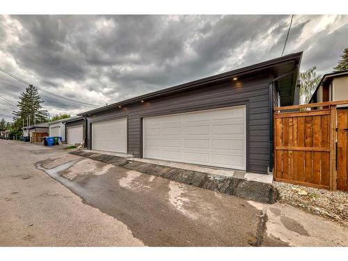 1931 43 Avenue Sw, Calgary, AB - Outdoor With Exterior