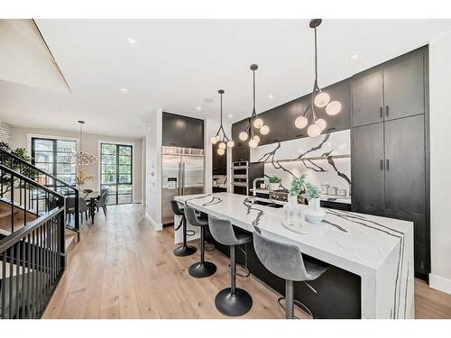 1931 43 Avenue Sw, Calgary, AB - Indoor Photo Showing Dining Room