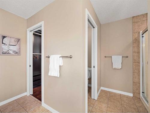 73 Kincora Glen Rise Nw, Calgary, AB - Indoor Photo Showing Bathroom