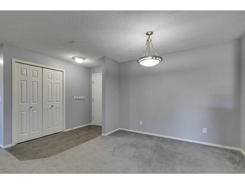 4224-10 Prestwick Bay Se, Calgary, AB - Indoor Photo Showing Other Room