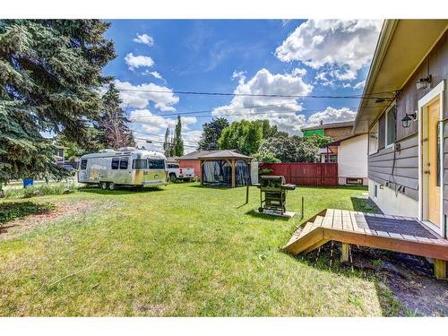 2232 Halifax Crescent Nw, Calgary, AB - Outdoor