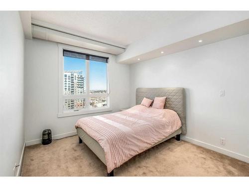 1507-8880 Horton Road Sw, Calgary, AB - Indoor Photo Showing Bedroom