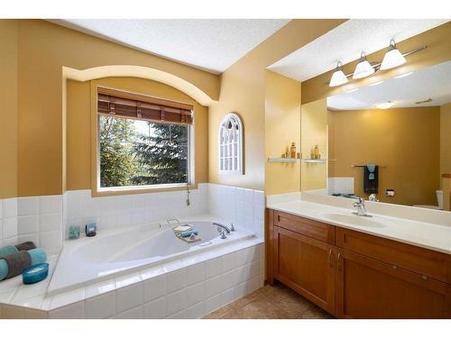 115 Chapala Drive Se, Calgary, AB - Indoor Photo Showing Bathroom