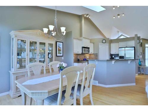 421 Rocky Vista Gardens Nw, Calgary, AB - Indoor Photo Showing Dining Room