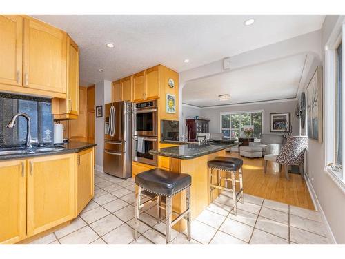 1809 18 Avenue Nw, Calgary, AB - Indoor Photo Showing Kitchen