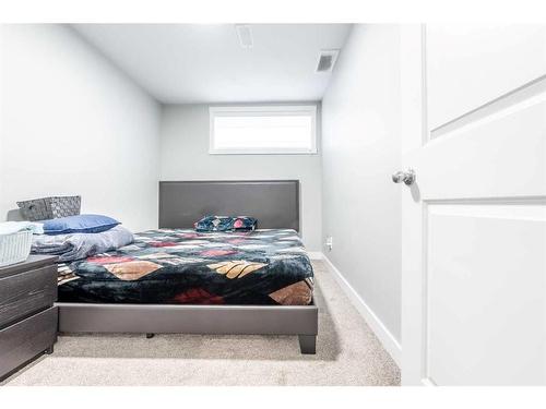 147 Corner Meadows Grove, Calgary, AB - Indoor Photo Showing Bedroom