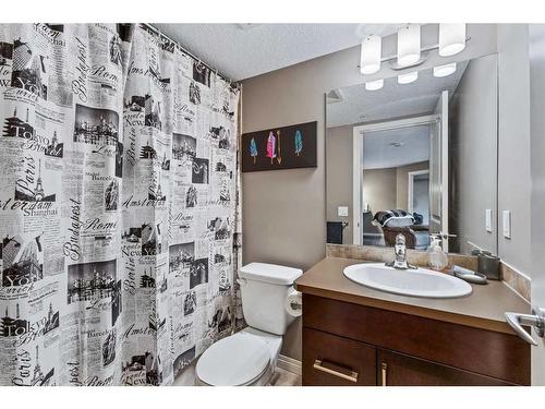 2313-175 Panatella Hill Nw, Calgary, AB - Indoor Photo Showing Bathroom