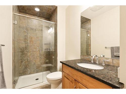 71 Discovery Ridge Mount Sw, Calgary, AB - Indoor Photo Showing Bathroom