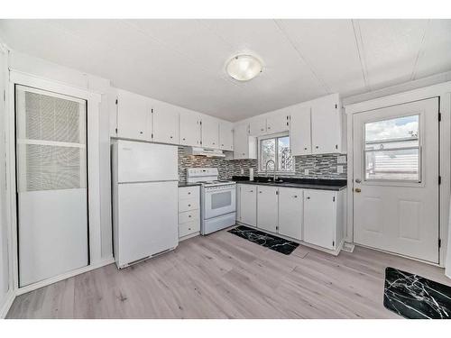 487-3223 83 Street Nw, Calgary, AB 