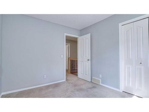 226 Copperfield Boulevard Se, Calgary, AB - Indoor