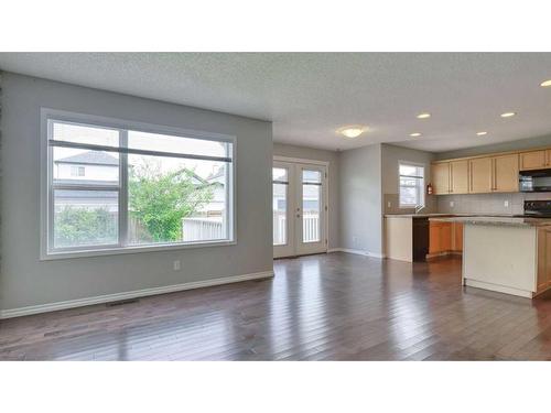 226 Copperfield Boulevard Se, Calgary, AB - Indoor Photo Showing Kitchen