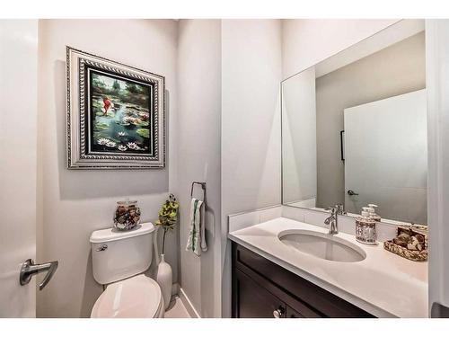 1046 Regal Crescent Ne, Calgary, AB - Indoor Photo Showing Bathroom