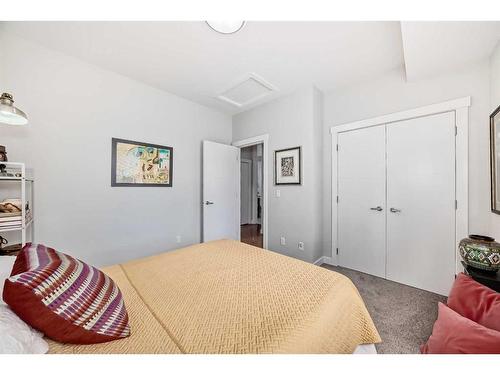 1046 Regal Crescent Ne, Calgary, AB - Indoor Photo Showing Bedroom