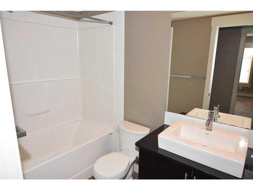 3203-155 Skyview Ranch Way Ne, Calgary, AB - Indoor Photo Showing Bathroom
