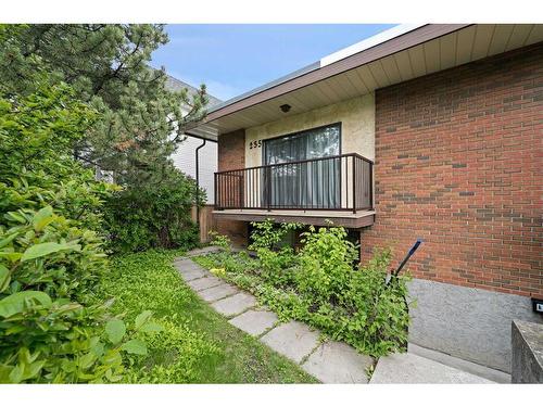 233 18 Avenue Ne, Calgary, AB - Outdoor With Exterior