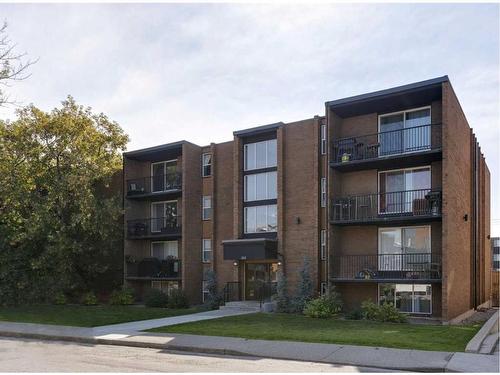 407-515 57 Avenue Sw, Calgary, AB - Outdoor With Balcony With Facade