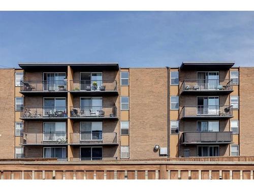 407-515 57 Avenue Sw, Calgary, AB - Outdoor With Balcony With Facade